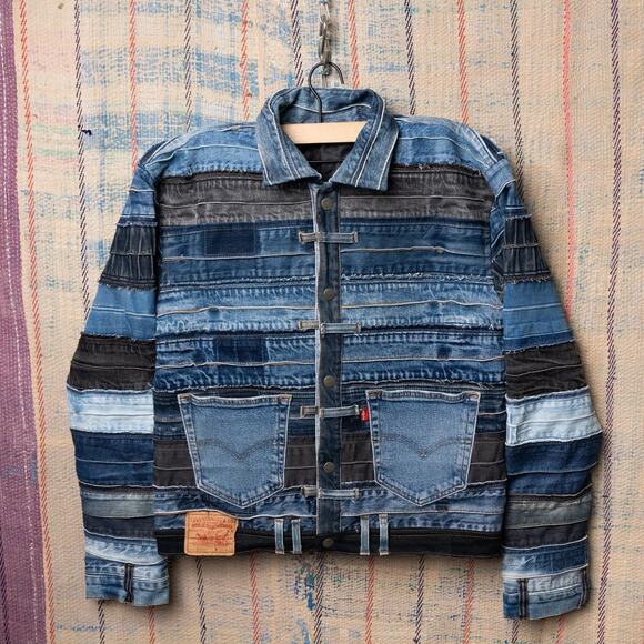 Levi's Other - Custom upcycled levis denim jacket